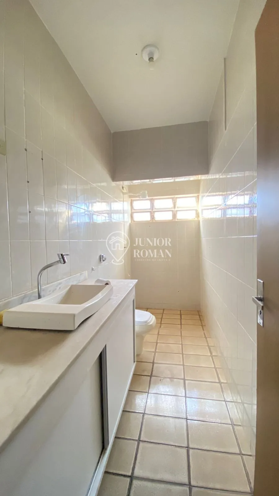 Imagem CASA COM SALÃO COMERCIAL 517M2 NO BAIRRO SANDRA REGINA - BARREIRAS/BA