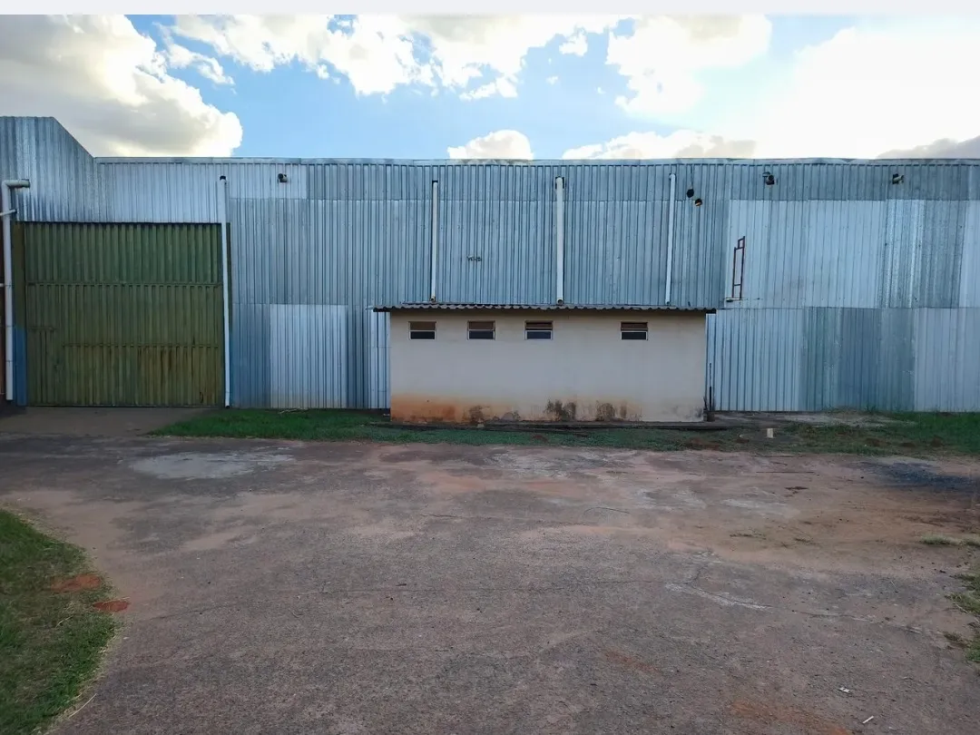 Foto do imóvel Salão alugo1800 m² p/ depósito ou industria/ zona sul São José do Rio Preto/SP em ESTÂNCIA ALTO GIRO (ZONA RURAL), SÃO JOSÉ DO RIO PRETO - SP