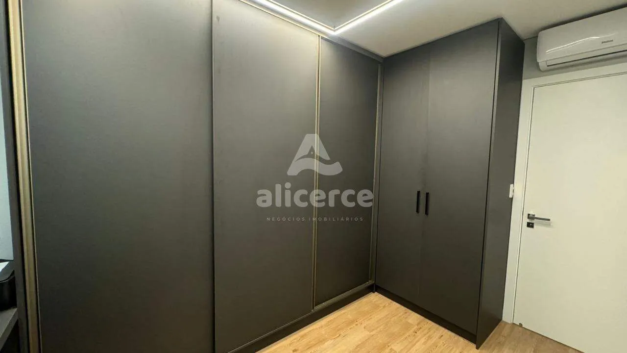 Imagem Apartamento à venda com 2 quartos 1 suíte, 81m² em Kobrasol São José