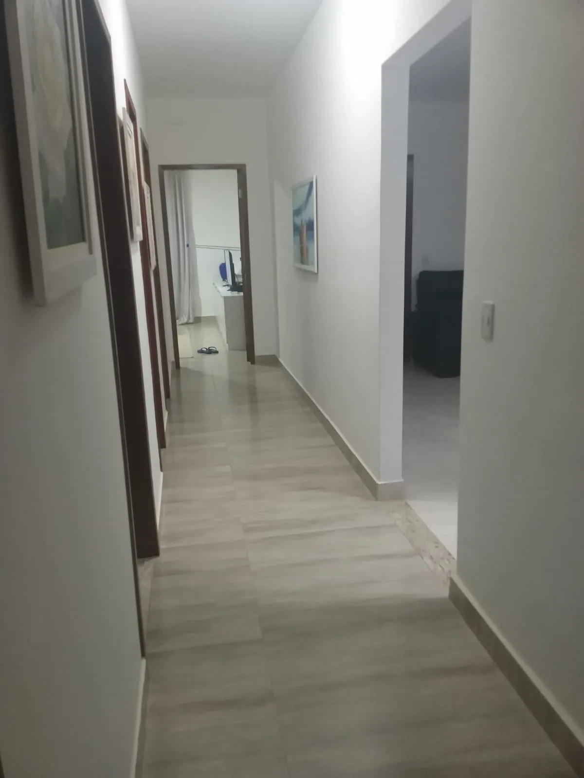 Imagem Chácara à venda em Salto de Pirapora-SP: 4 quartos, 1 sala, 2 banheiros, 2 vagas de garagem, 140m² área. Aproveite!