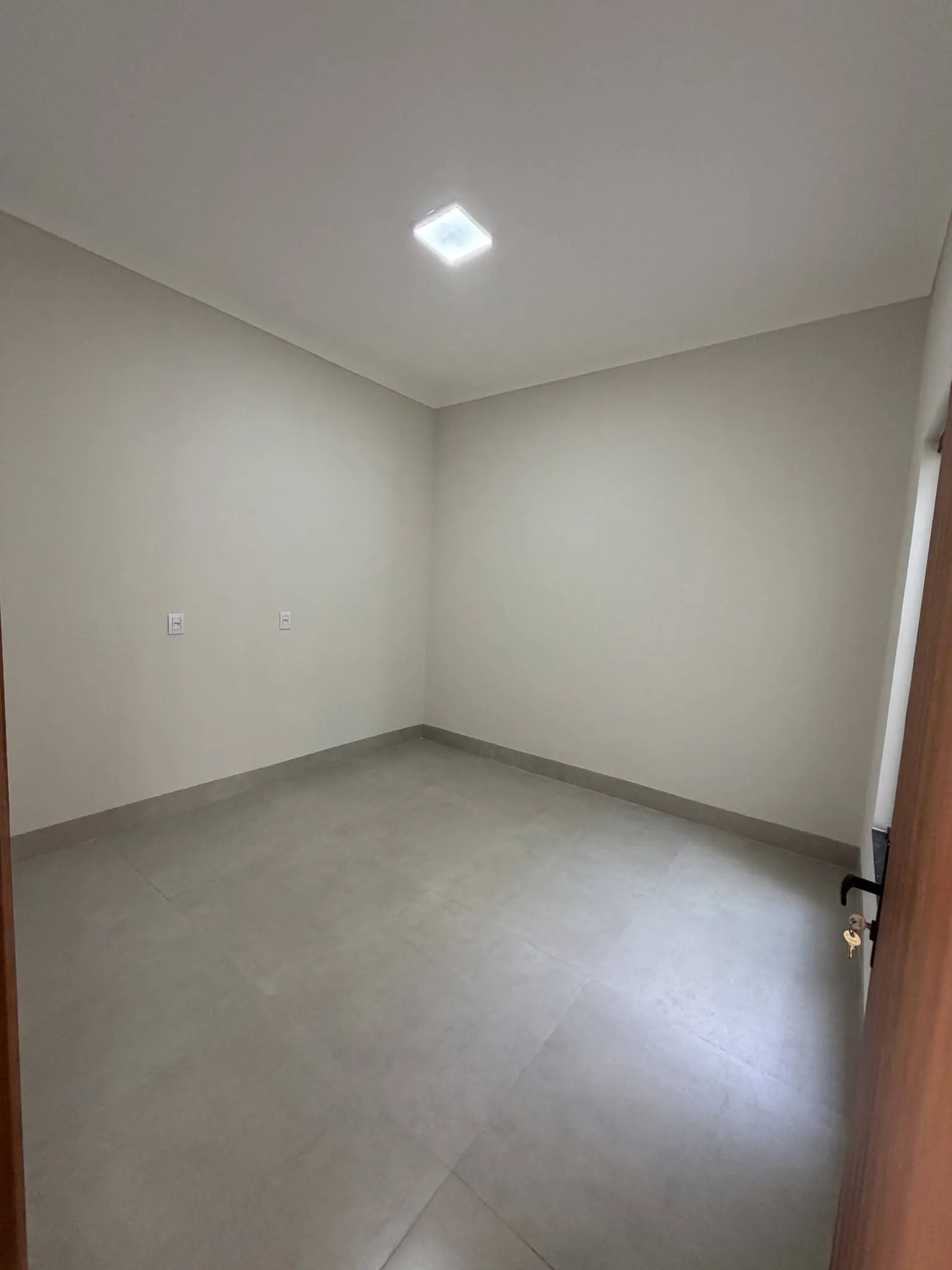 Imagem Casa 3/4 Com Suite No Bairro Das Industrias
