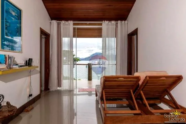 Imagem Pé na Areia - Lindo Sobrado - 3 Suítes + 3 Chalés de Madeira.