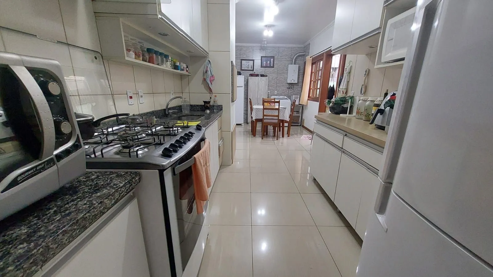 Imagem CASA NO LAGOS DE NOVA IPANEMA - 02 QUARTOS E ATELIER NO PISO SUPERIOR