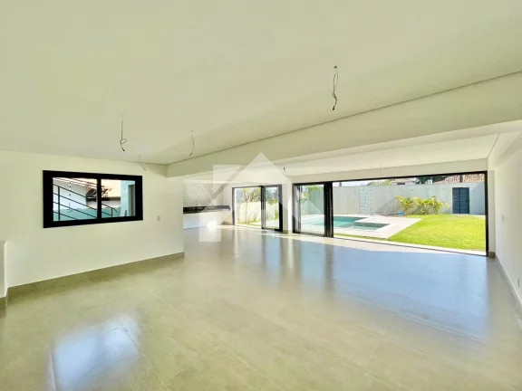 Imagem Casa de Condomínio em Jardim Passárgada I - Cotia