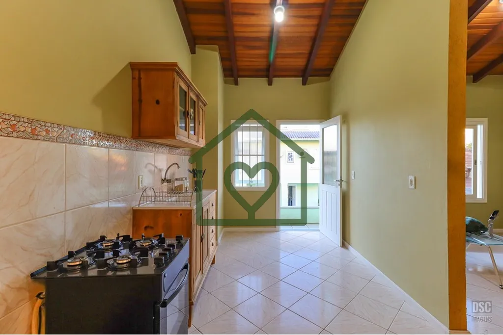 Imagem Descubra o luxo e conforto desta magnífica casa de 4 quartos e 6 banheiros, localizada na Tristeza....