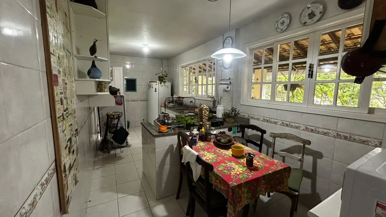 Imagem Casa em Condomínio para Venda em Petrópolis / RJ no bairro Itaipava