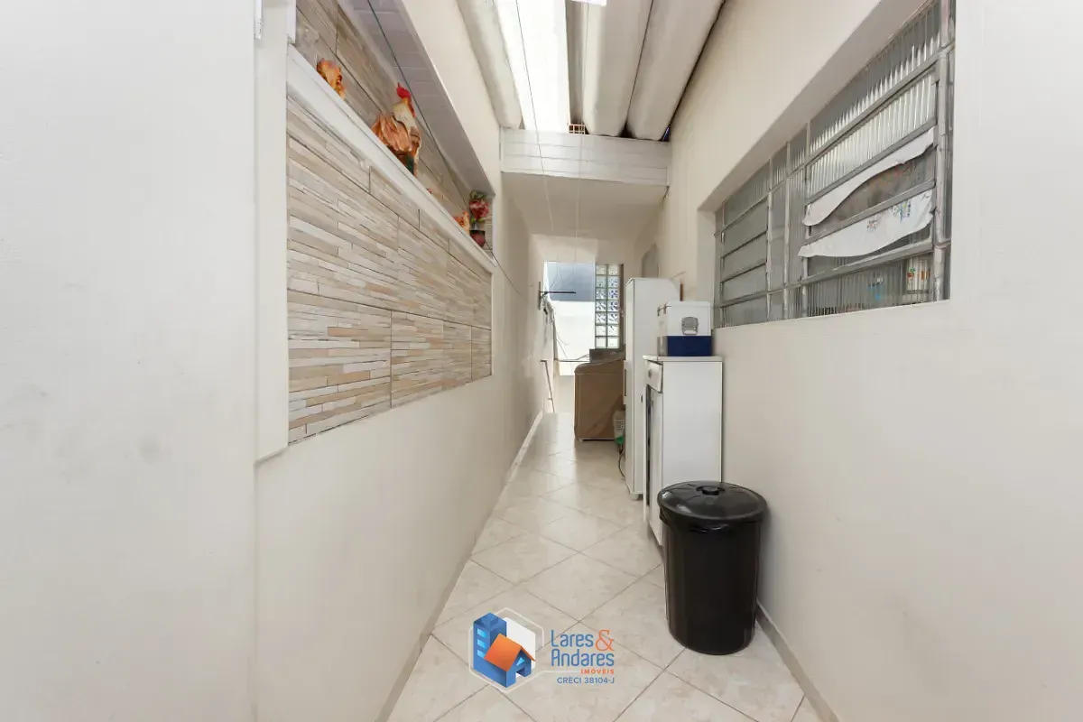 Imagem Sobrado para venda em Vila Zat com 4 quartos, sendo 2 suítes, 300m²