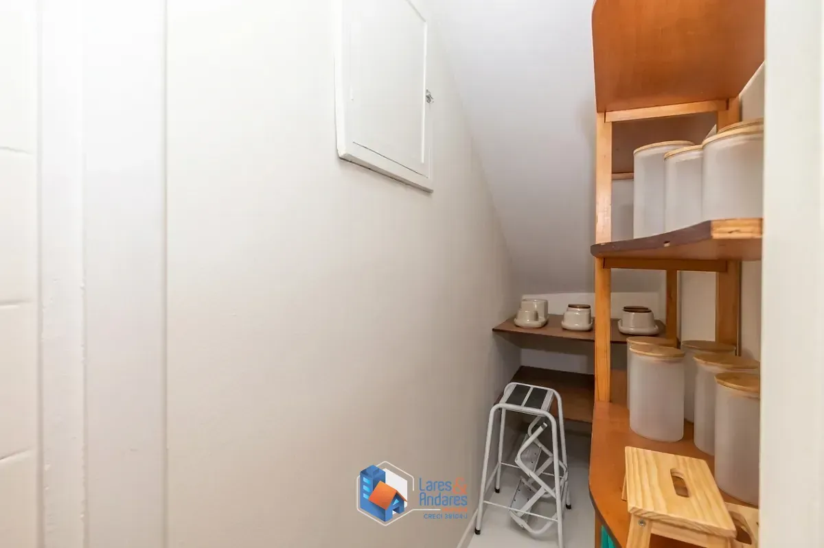 Imagem Sobrado para venda em Vila Cordeiro com 4 quartos, sendo 1 suíte, 160m²