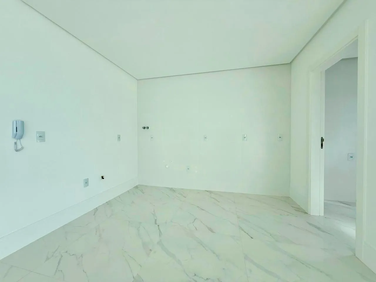 Imagem Apartamento com vista para o mar à venda com 180m2 por R$ 4.450.000,00