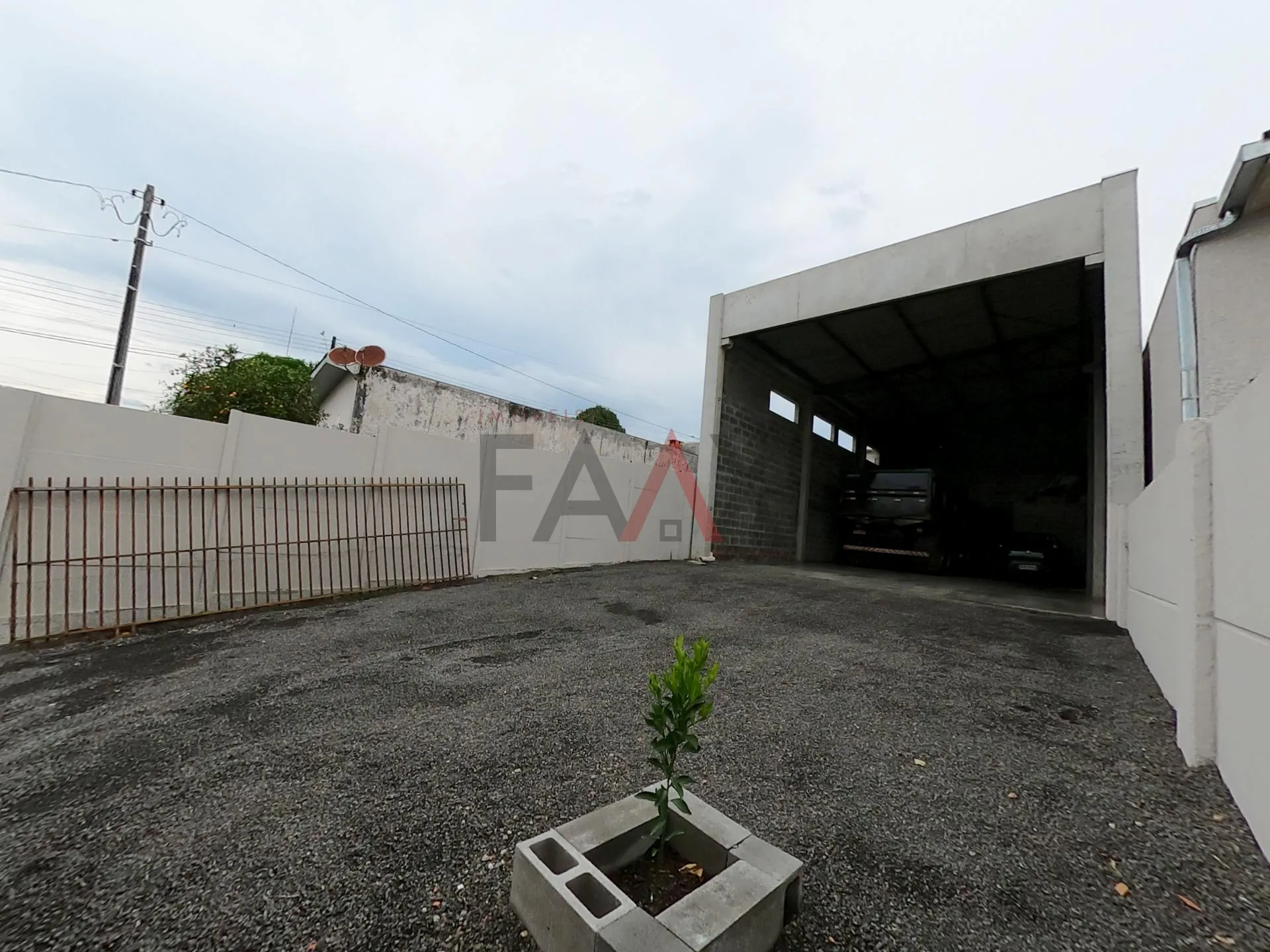 Imagem Barracão na SANTANA próximo Paróquia da Sant Ana GUARAPUAVA - PR