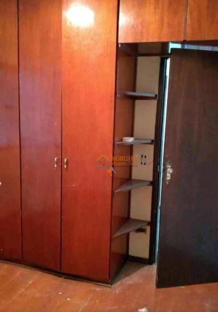 Imagem Sobrado com 3 dormitórios à venda, 200 m² por R$ 1.704.000,00 - Vila Nova Bonsucesso - Guarulhos/SP