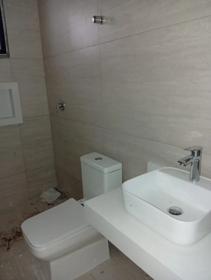 Imagem Casa para Venda em São José dos Pinhais, Cidade jardim, 3 dormitórios, 1 suíte, 2 banheiros, 4 vagas
