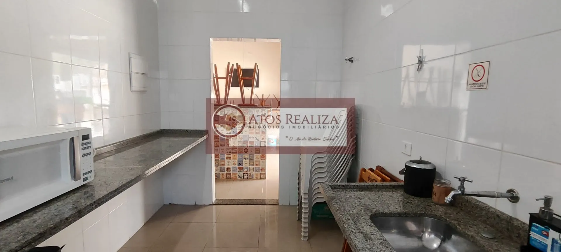 Imagem Sobrado de 3 dormitórios em Rio Bonito, São Paulo - 87m², 1 suíte, 3 banheiros - Venda e locação por R$ 1 milhão