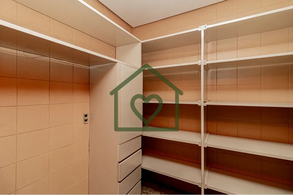 Imagem Apartamento de 330m2 privativos em localização privilegiada no bairro Rio Branco, a apenas duas qu...