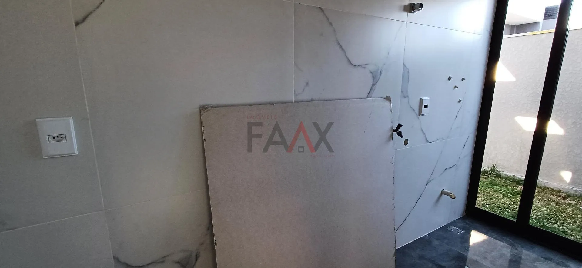 Imagem Sobrado á venda de 138m² no João Gelinski com 2 vagas em Guarapuava PR