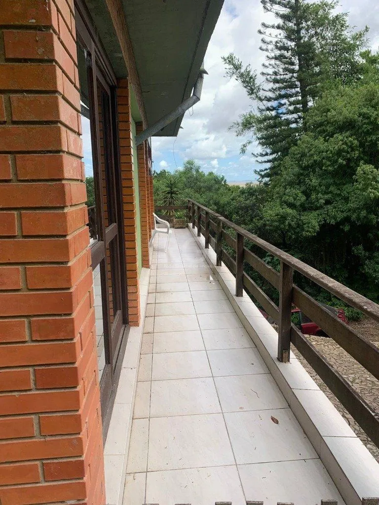 Imagem Terreno de 5.280 m², com 3 casas, no bairro Ponta Grossa, em Porto Alegre.