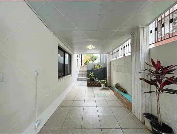 Imagem Casa para Venda - 3 dormitórios, sendo 1 suites, 2 vagas - Menino Deus