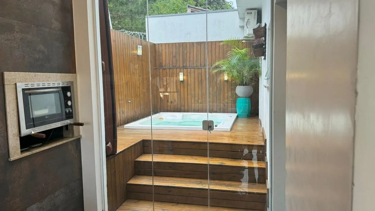 Imagem Casa de Condomínio em Hípica