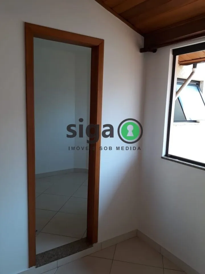 Imagem Sofisticação e Exclusividade em Casa Triplex no Bosque da Saúde