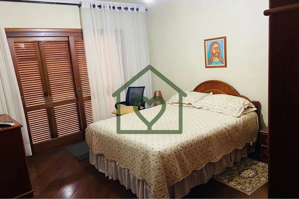 Imagem Imagine viver em uma casa onde cada ambiente convida ao conforto e ao bem-estar. Esta residência no...