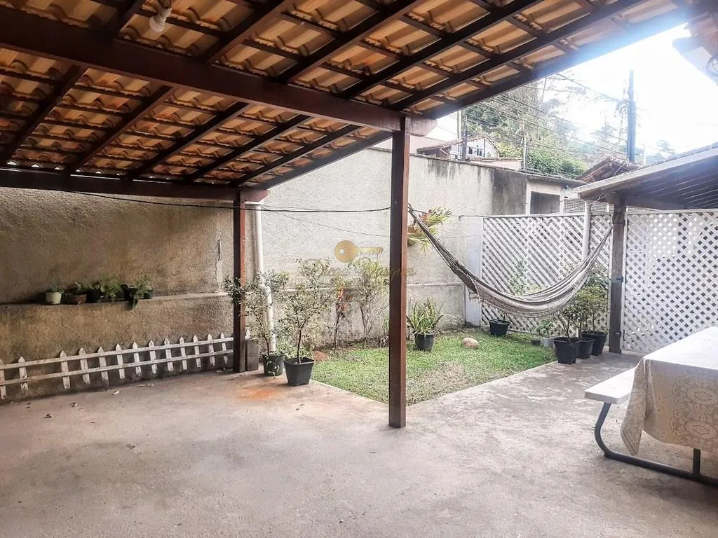 Imagem Casa em Condomínio para Venda em Teresópolis / RJ no bairro Araras