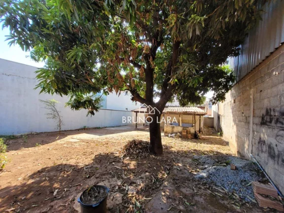 Imagem Casa disponível para locação no Centro - Igarapé/MG.