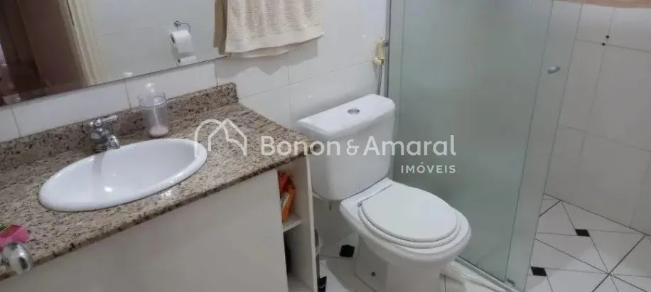 Imagem Casa Espaçosa com Piscina e Energia Solar no Condomínio Tabatinga - Valinhos