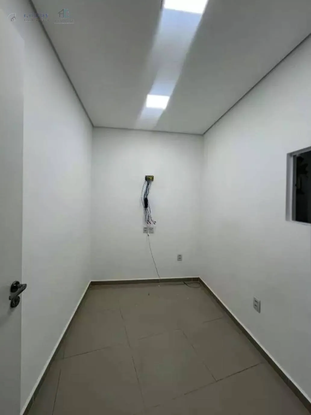 Imagem Ponto Comercial Amplo para Locação no Centro de Guaratinguetá