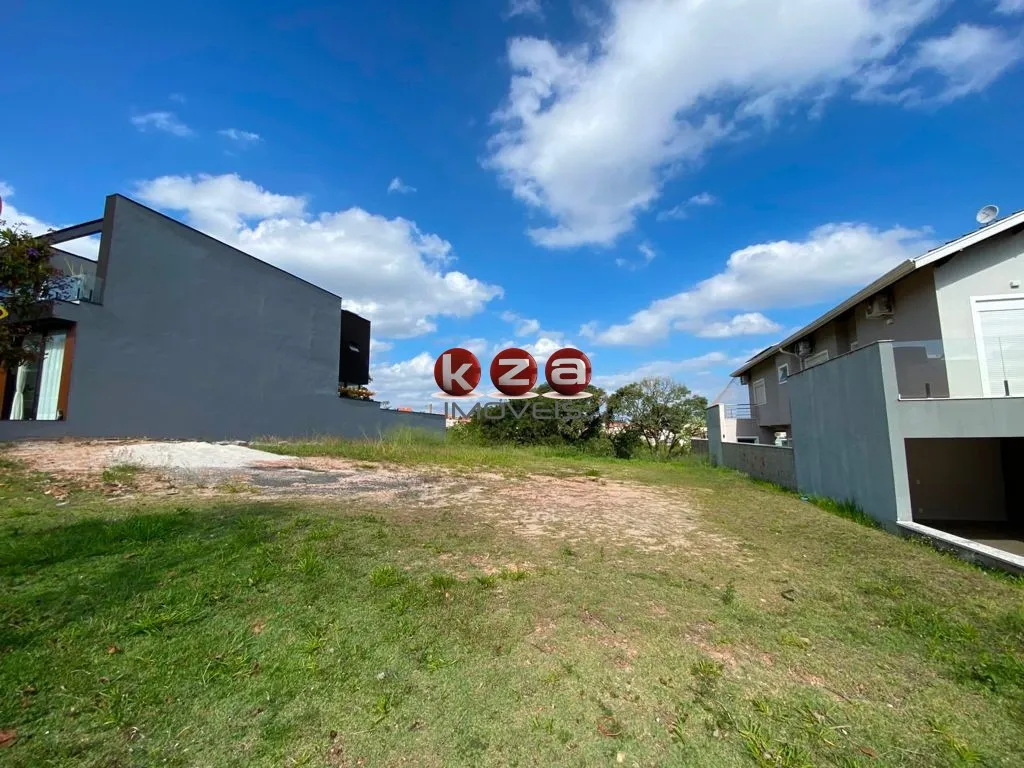 Imagem Terreno à Venda em Valinhos-SP Condomínio Bosque dos Cambarás 330m² de Área