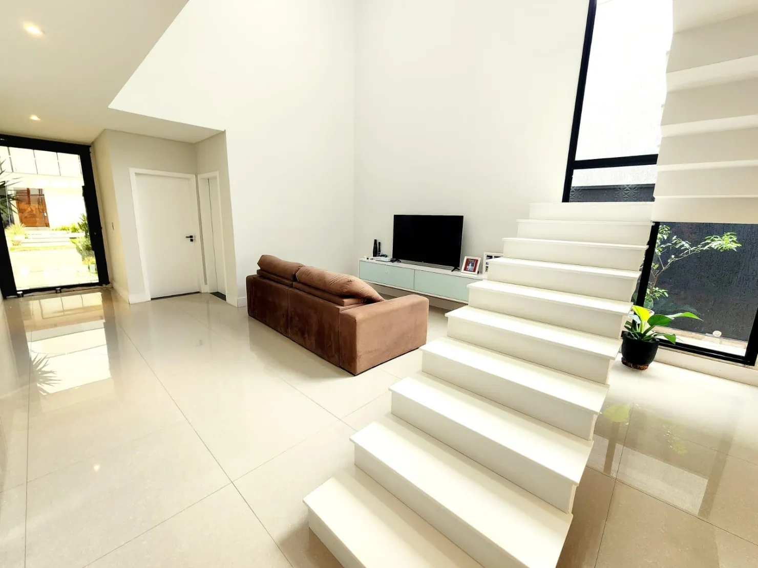 Imagem Casa à venda 4 Quartos, 2 Suites, 2 Vagas, 300M², Piracangaguá, Taubaté - SP | Condomínio Ouroville