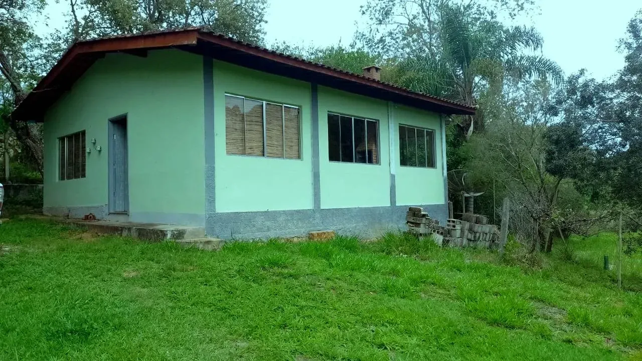 Imagem Chácara com 2 Quartos à Venda, 80 m² em Caldas - Caldas