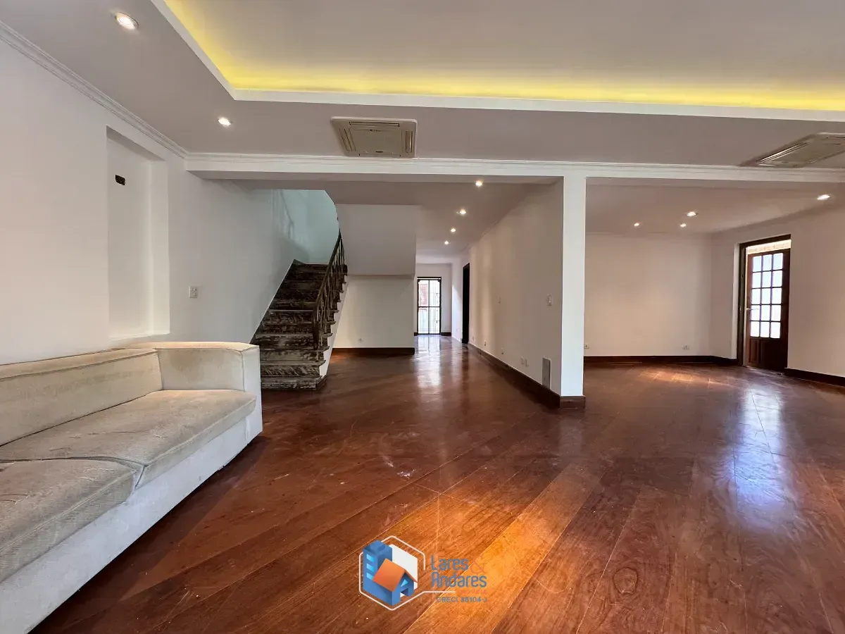 Imagem Casa de vila para venda em Planalto Paulista com 4 quartos, sendo 2 suítes, 330m²