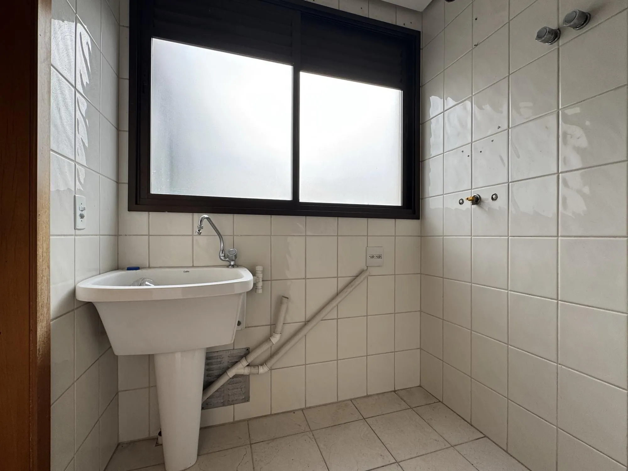 Imagem Apartamento 3 dormitórios com sacada, suíte e vaga de garagem no Menino Deus