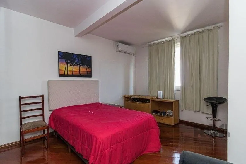 Imagem Casa Mista 266m² - 4 dormitórios, 1 suíte, 3 vagas no bairro Parque Santa Fé