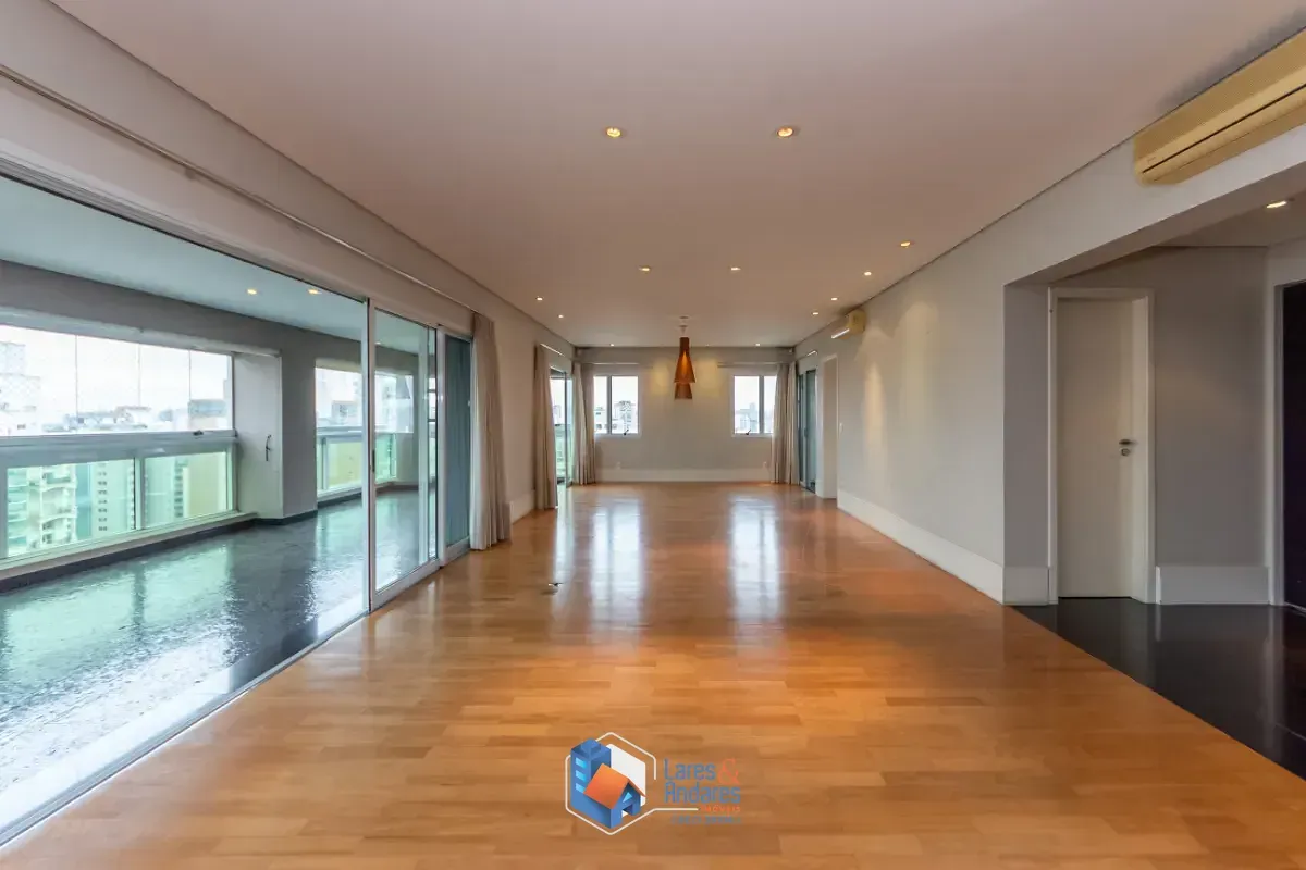 Imagem Apartamento para venda em Vila Uberabinha com 4 quartos, sendo 3 suítes, 233m²