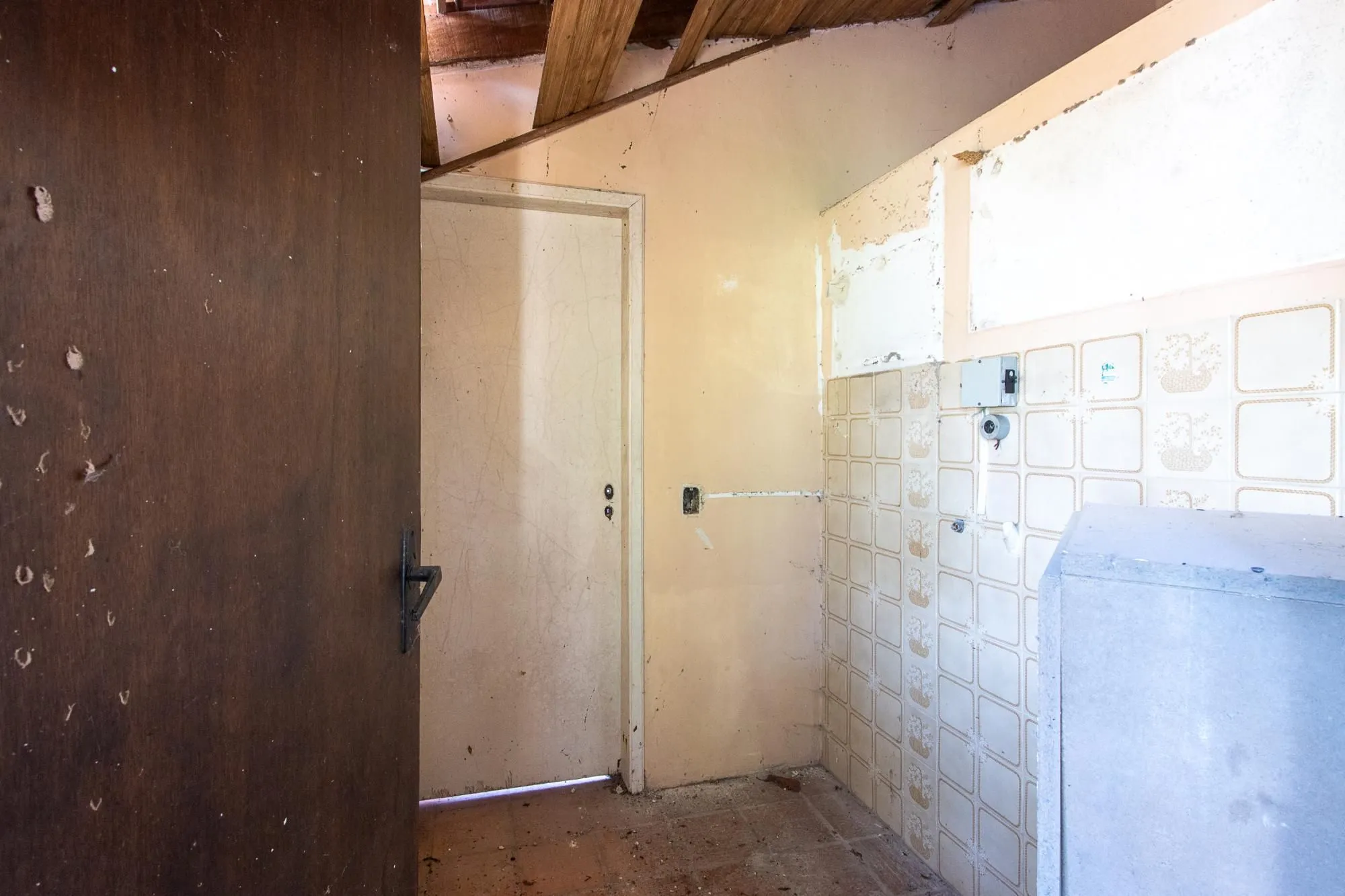 Imagem Casa para Venda - 320m², 3 dormitórios, sendo 1 suites, 4 vagas - Cristal