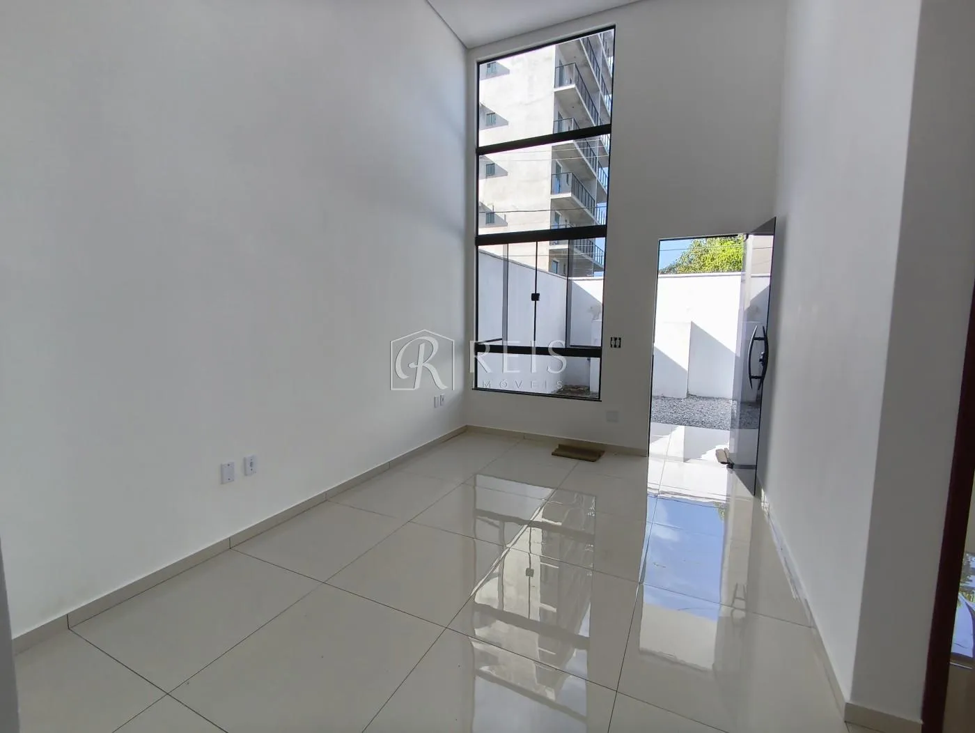 Imagem Casa para Venda em Rio das Ostras, Chácara Mariléa, 3 dormitórios, 1 suíte, 2 banheiros, 2 vagas