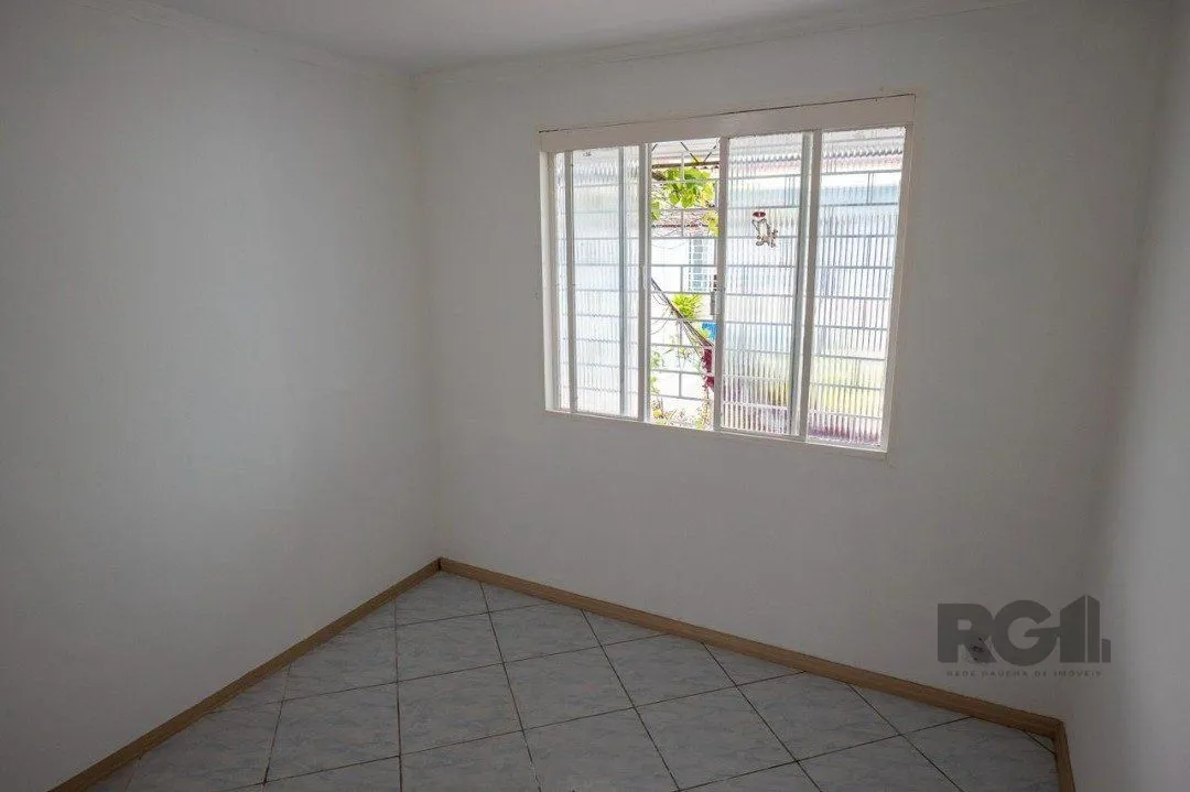 Imagem Casa para Venda com 6 dormitórios e 4 vagas no bairro Espirito Santo