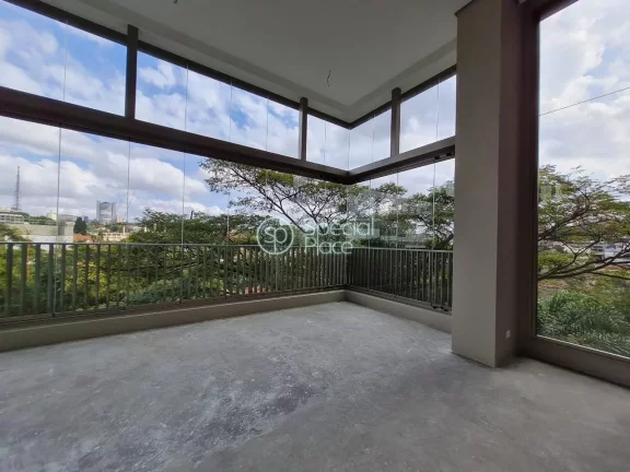 Excelente apartamento em Higienópolis, no estilo neoclássico, em condomínio exclusivo com apenas ...