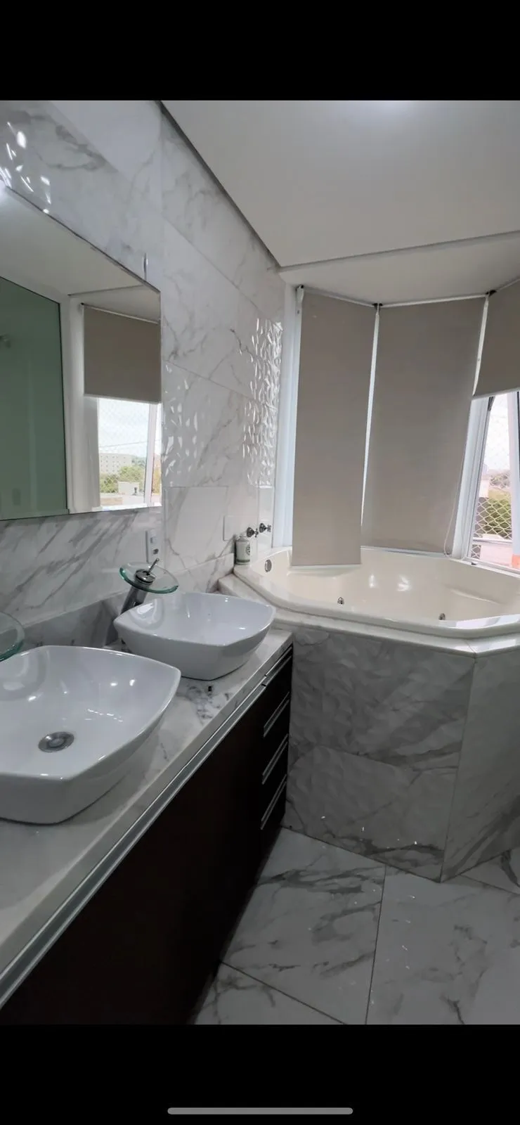 Imagem Casa sobrado em Gravatai de 3 dormitórios e 2 vagas