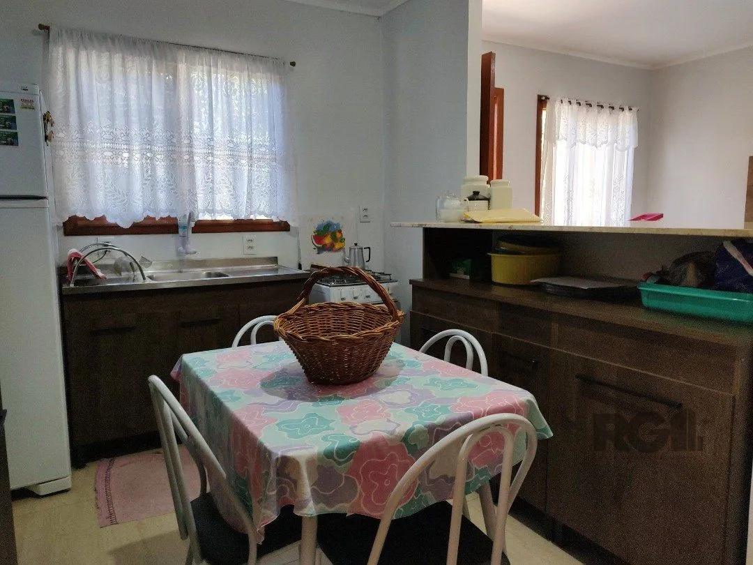 Imagem Casa térrea, 2 quartos, edícula com 2 quartos, pático, piscina - Bairro Cavalhado