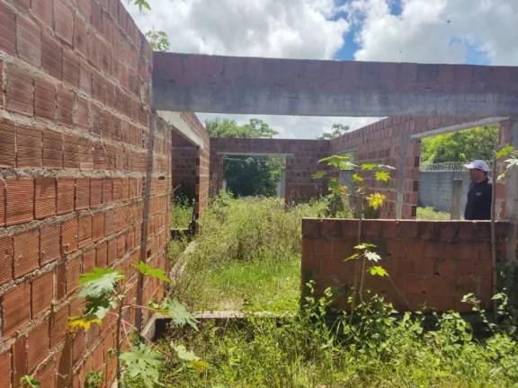 Imagem Casa Inacabada com 3 quartos, localizada em Nova Cruz, Igarassu - Pernambuco.