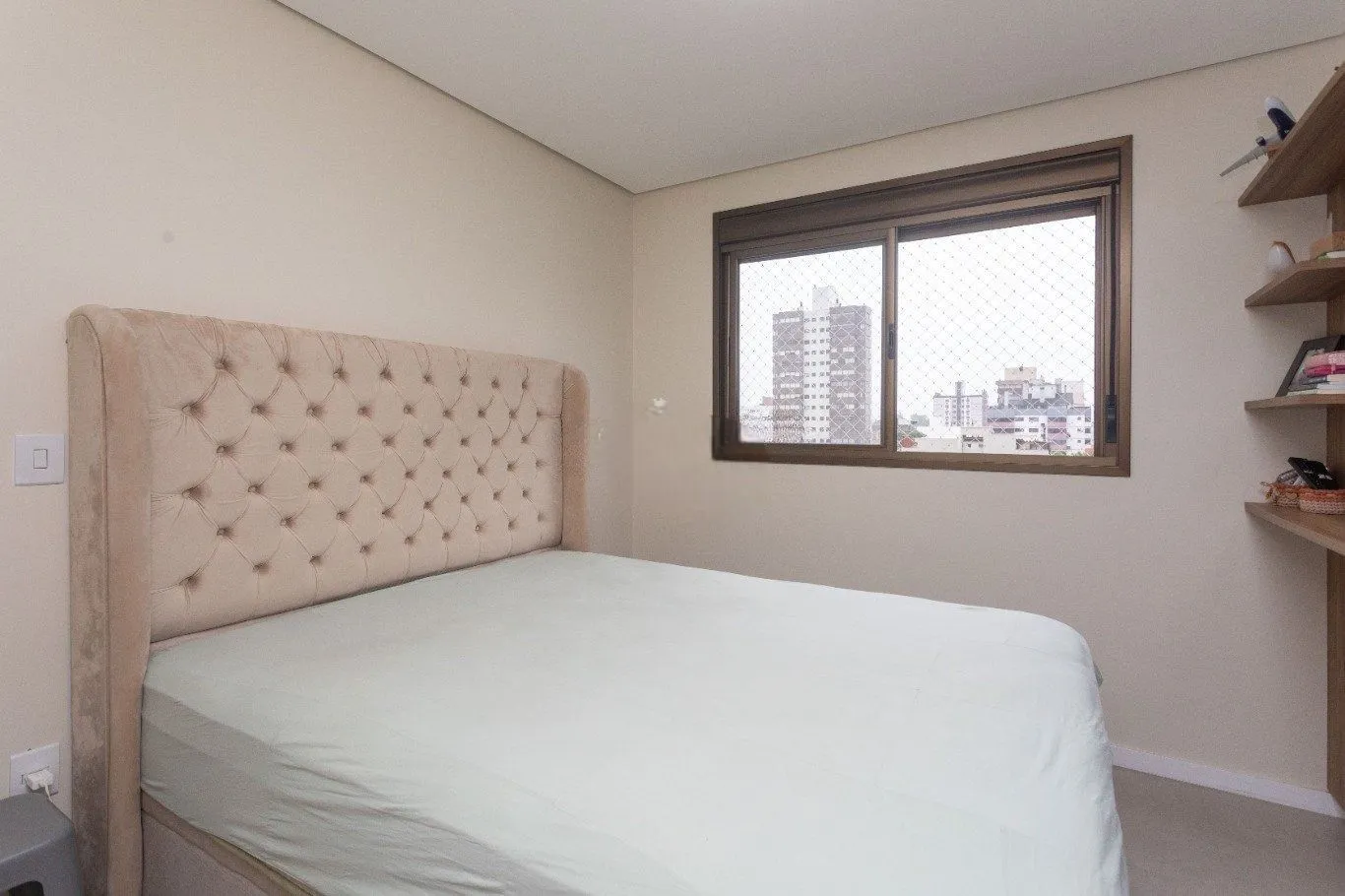 Imagem Apartamento de 3 quartos, suíte e 1 vaga de garagem no bairro Passo da Areia POA