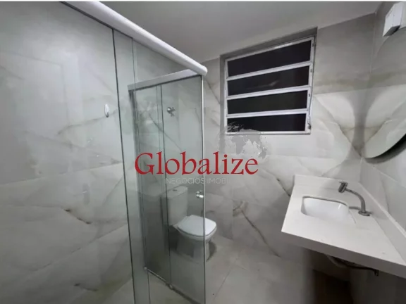 Imagem Apartamento à venda com 70m², 2 quartos, cozinha americana, 1 vaga por R$430.000 no Gonzaga em Santos