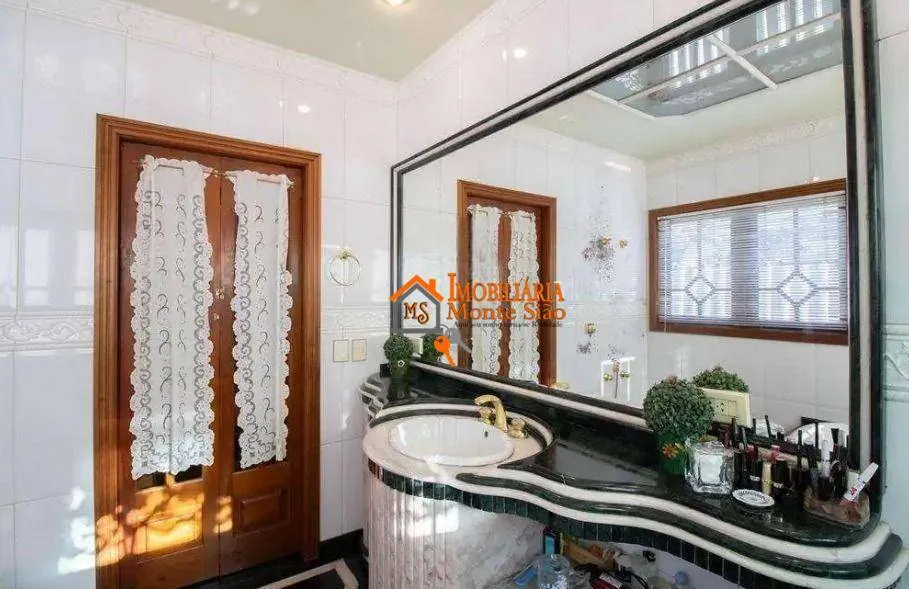 Imagem Sobrado com 3 dormitórios, 425 m² - venda por R$ 2.000.000,00 ou aluguel por R$ 11.500,00/mês - Jardim Maia - Guarulhos/SP