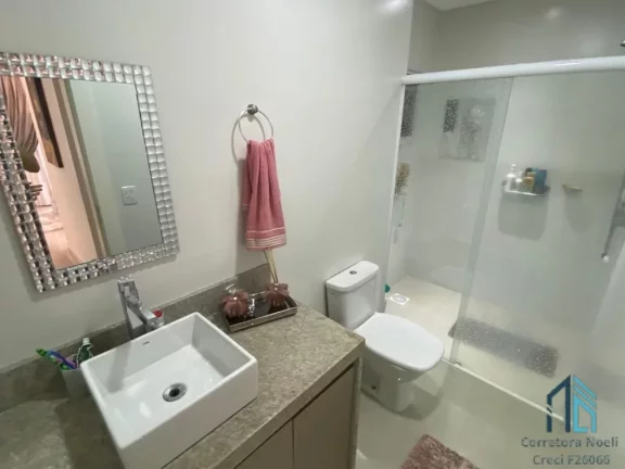 Imagem Apartamento lindo, 03 quartos, sendo 1 suíte e 2 Demi suítes, no coração da meia praia em Itapema SC