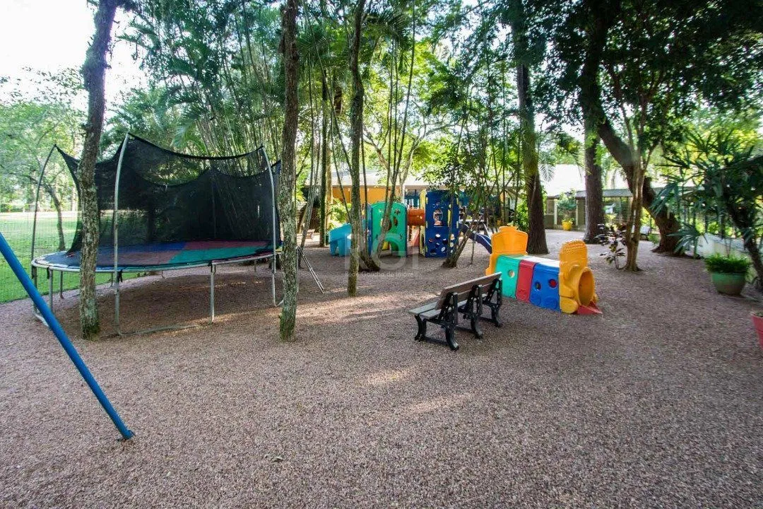 Imagem Terreno plano de 1000m² está localizado no conceituado condomínio Terra Ville