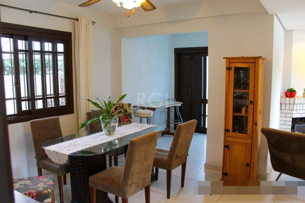 Imagem Sobrado para Venda - 266m², 3 dormitórios, sendo 1 suites, 2 vagas - Ipanema