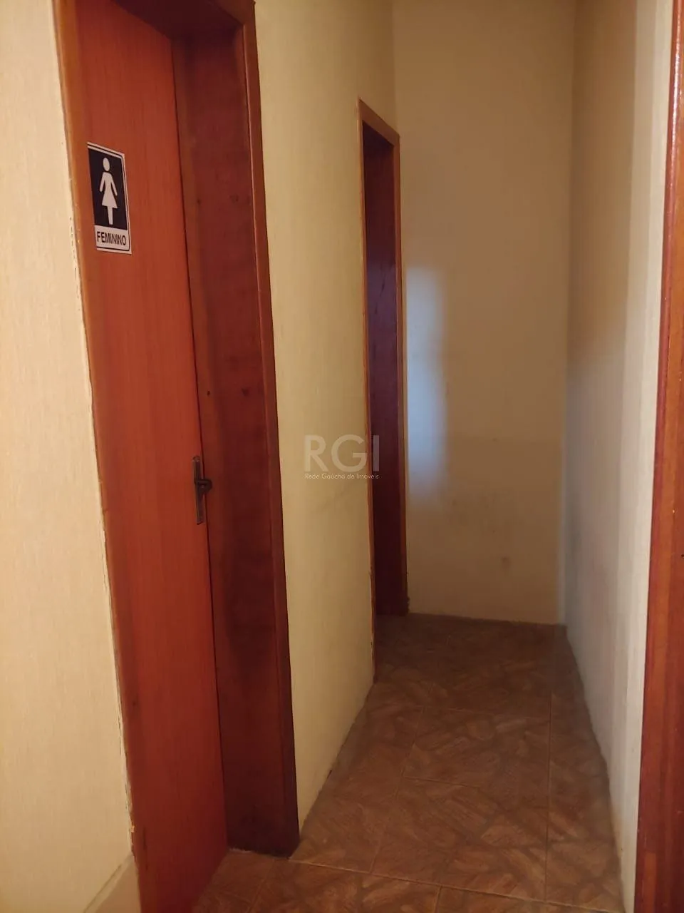 Imagem Casa para Venda - 250m², 3 dormitórios, sendo 1 suites, 5 vagas - Santa Rosa