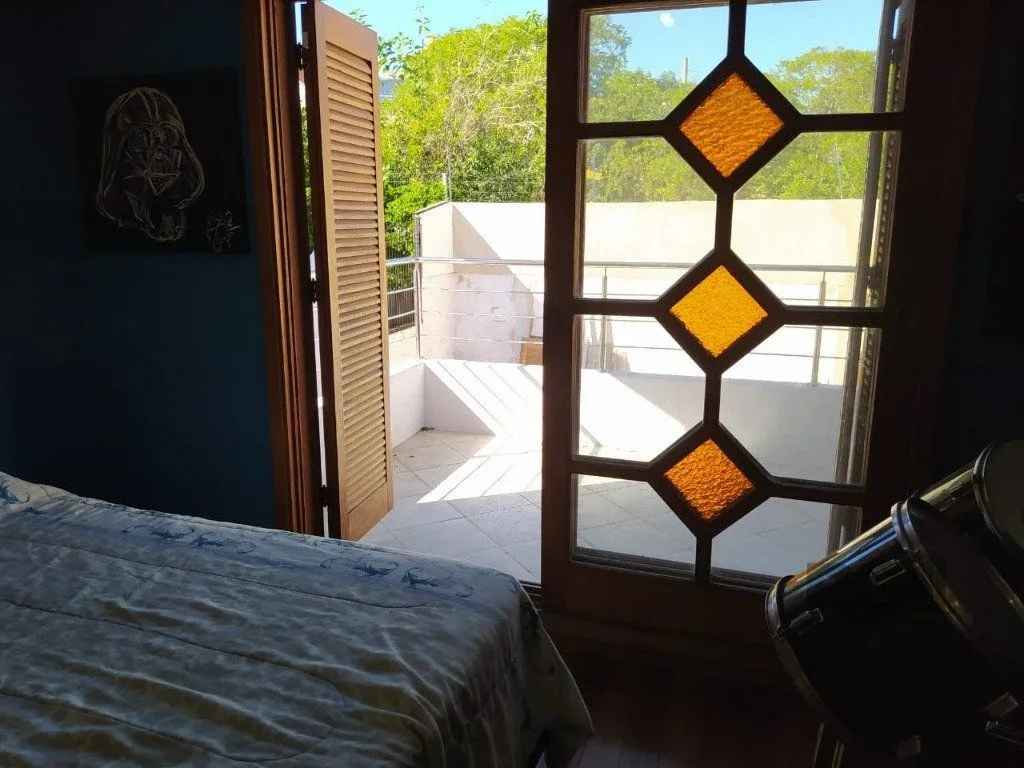 Imagem Casa 234m² - 3 dormitórios, 1 suíte e vaga para 6 carros no Jardim São Pedro